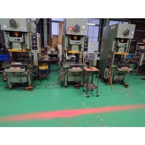 青木製作所 フォークリフト向け LEDラインライト