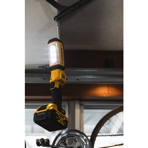 DEWALT 18VLEDワークライト(本体のみ)