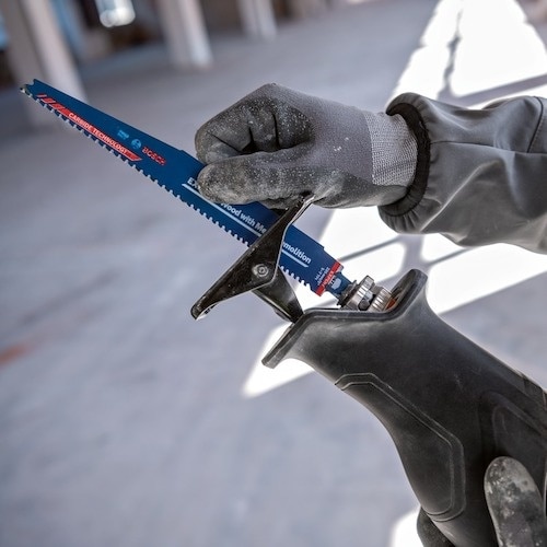 ボッシュ 18Vコードレスセーバーソー+バッテリー