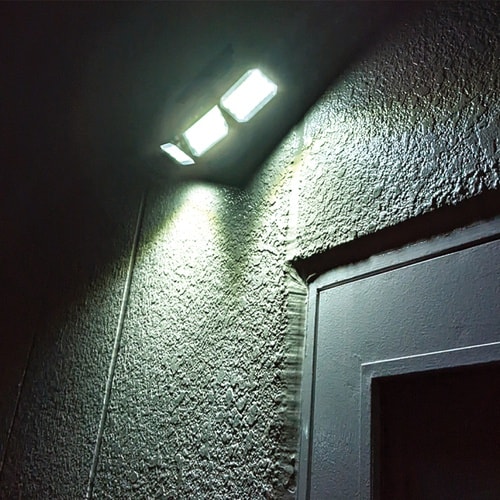 緑十字 ソーラーセンサーライト(広範囲照射タイプ)