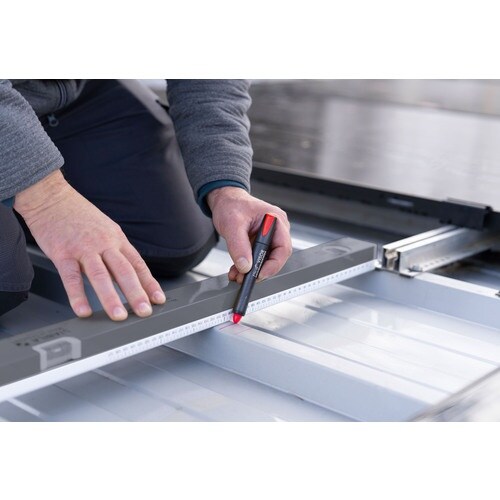 ピカマーカー パーマネントマルチマーカー“VISO