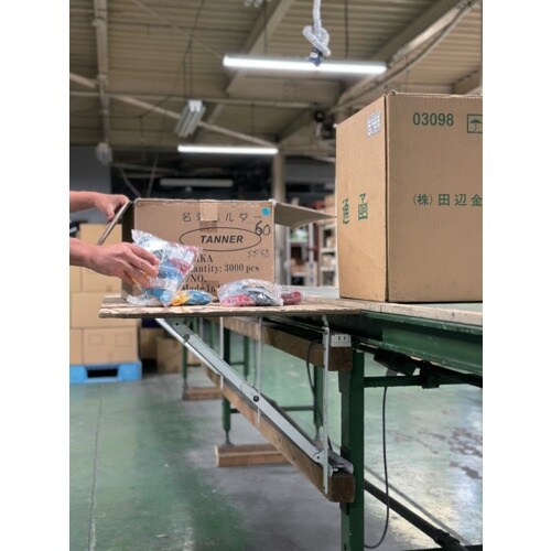 TANNER 折りたたみ棚受け 200mm 白