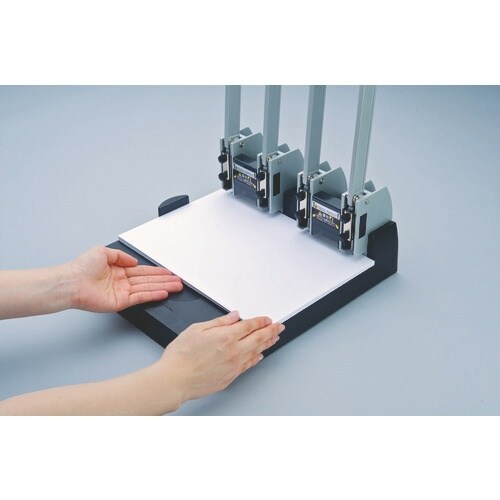 カール 4穴強力パンチ No.124N 穿孔枚数1