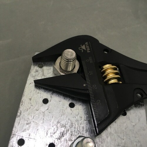 フジ矢 ギア付モンキーレンチ(黒金)