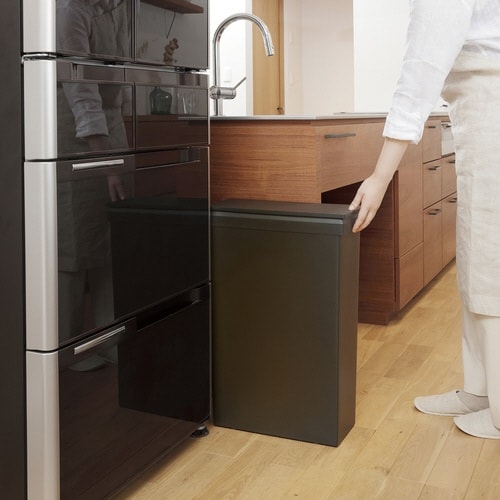 ソロウ フクロラクダスト スリム 40L ブラック