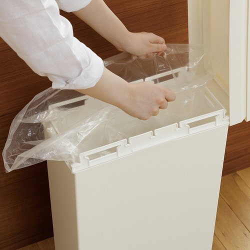 ソロウ フクロラクダスト スリム 40L ブラック