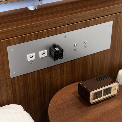 SANWA 日本専用マルチタイプ電源変換アダプタ