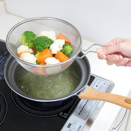 アイメディア 鍋型フライパン専用取っ手付きザル