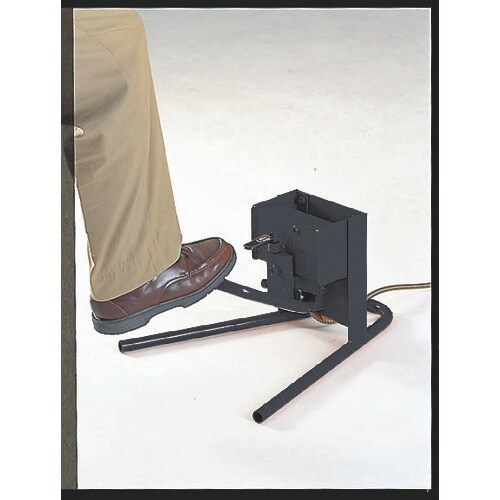 TRUSCO スリムリフト150kg 足踏式 70