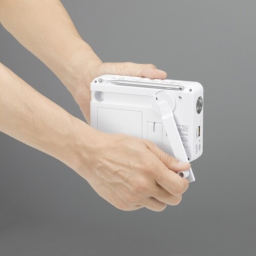 YAZAWA 3.2インチ手回し充電ワンセグテレビ