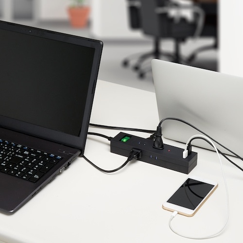 YAZAWA 3方向から挿せる6個口USBタップブ