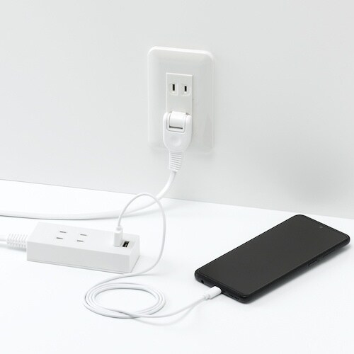 YAZAWA 両挿しUSBタップ2個口2mホワイト