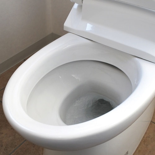 高森コーキ トイレの黒ずみリング落し