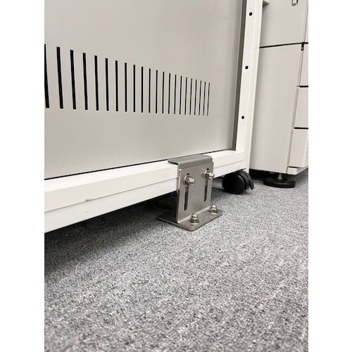 ティーエフサービス ステンレス製粘着転倒防止金具