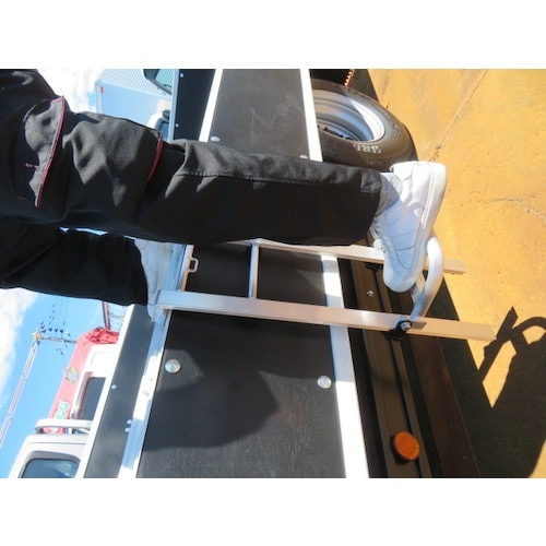 アイガーツール ゴン・トラックステップ