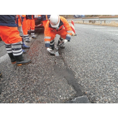 東亜道路工業 全天候型ポットホール用緊急補修材to