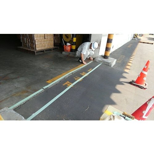 東亜道路工業 超耐久性急速路面硬化剤パッチグー