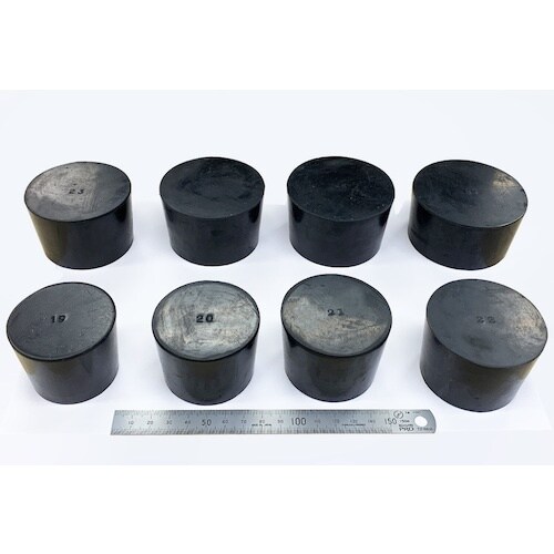 KOKUGO 天然ゴム栓 黒 No.23 67.5