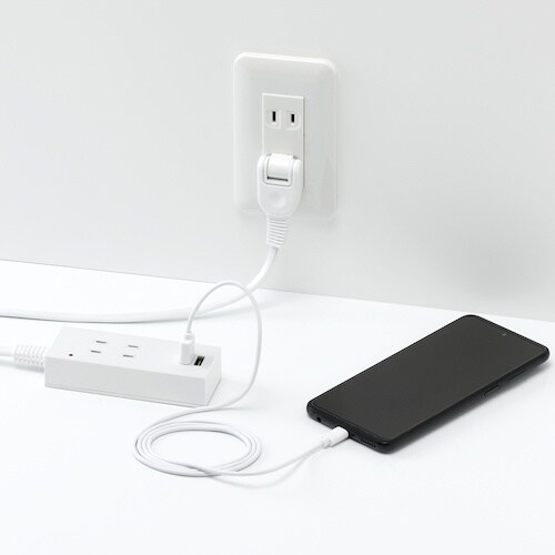 YAZAWA 雷ガード付両挿しUSBタップ2個口2