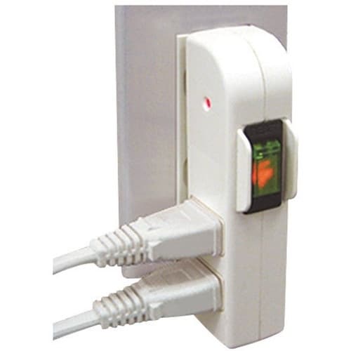 YAZAWA 雷サージ付ブレーカーSW付サイドタッ