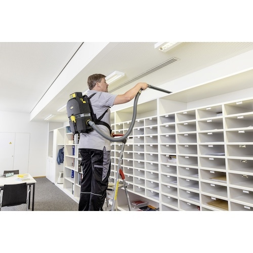 KARCHER 業務用 コードレス背負い式クリーナ