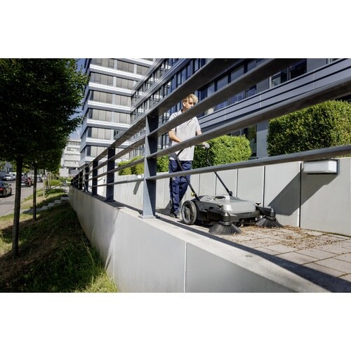 KARCHER 手押し式スイーパー KM 70/2