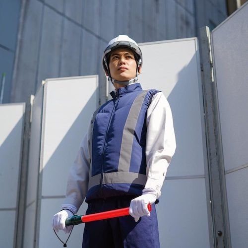 岡潮 冷感保冷剤付き、空調安全ベスト+モバイルバッ