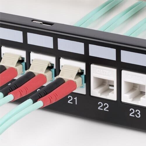 StarTech 光ケーブル中継コネクター/LC−