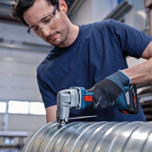 ボッシュ 18Vコードレスシェア+バッテリー充電器