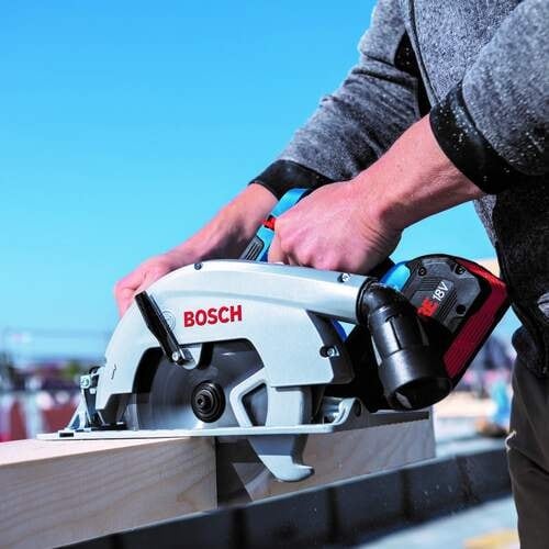 ボッシュ 18Vコードレス丸のこ+バッテリー充電器