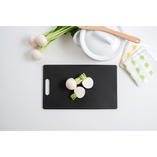 TONBO 見やすい耐熱抗菌まな板 ブラック L