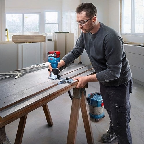 ボッシュ コードレストリマー