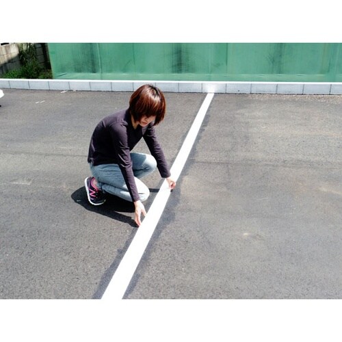 ロードマーキングライン黄