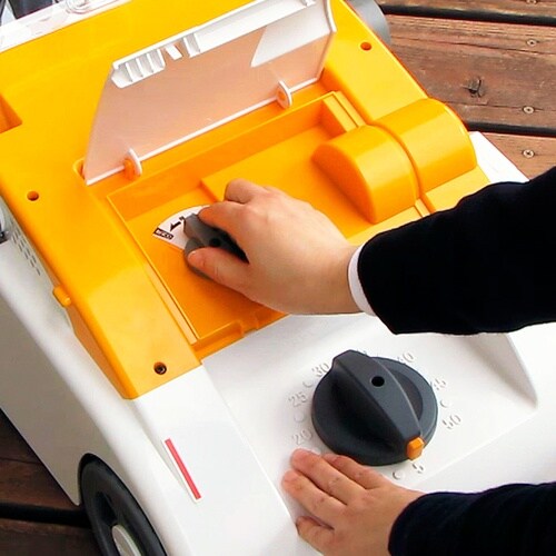 京セラI LM−2310 芝刈機