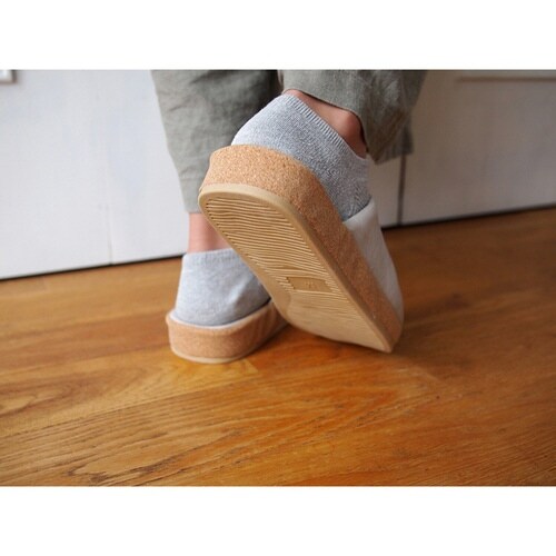 スリッパ Piede PU ライトグレー(M)