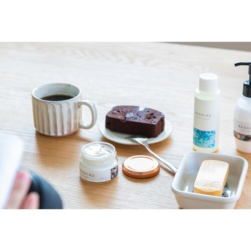 レザーケアクリーム RASHIKU スモークウッド