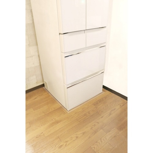 冷蔵庫下の床を守る 透明床保護マット