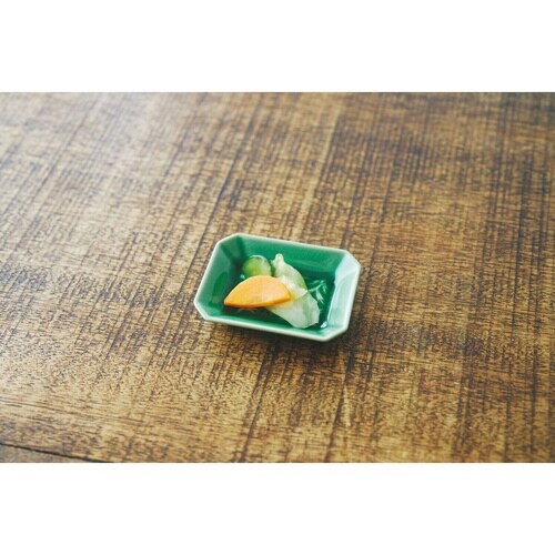 プレート 9cm 角小皿 マーガリート 陶器 緑