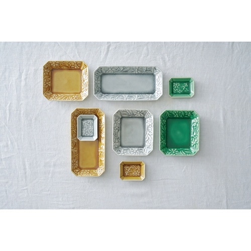プレート 9cm 角小皿 マーガリート 陶器 灰