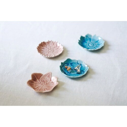 豆皿 アマリリス 7cm 形 陶器 瀬戸焼 さんご