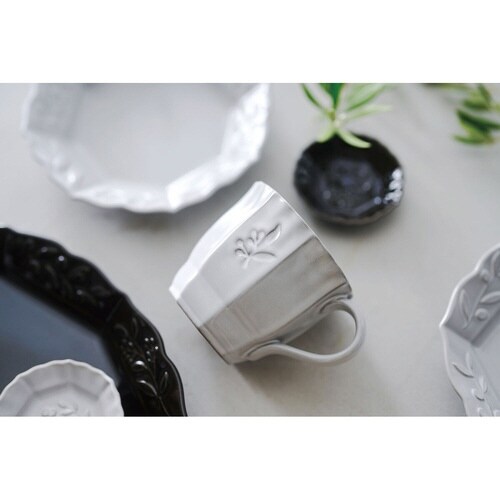 マグカップ 300ml オリーヴ 陶器 瀬戸焼 白