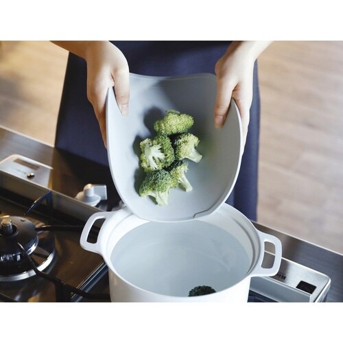 抗菌TPUまな板 半月 食洗機対応 グレー