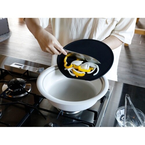 抗菌TPUまな板 半月 食洗機対応 ブラック