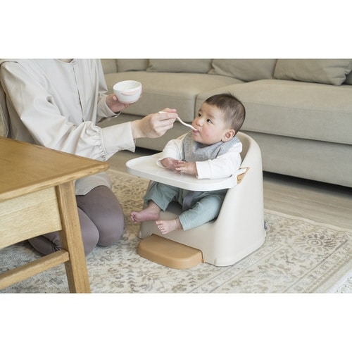 ベビーチェア フィージー ステップ付き ベージュ