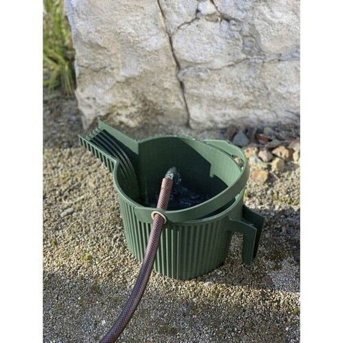 ジョーロ ガーデンビートル 5L ダークグリーン