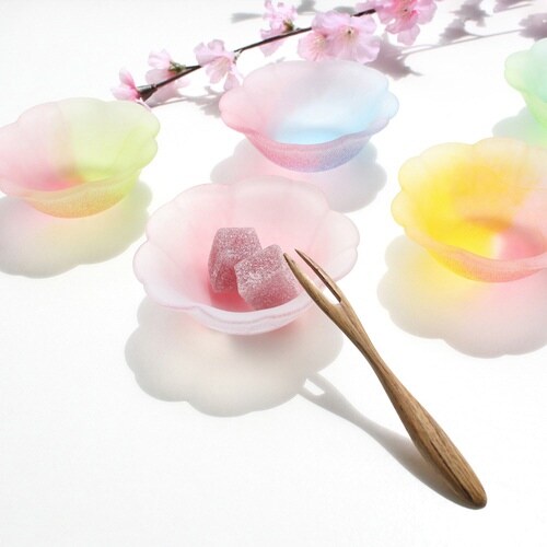 小鉢 桜のいろどりほのか 新緑