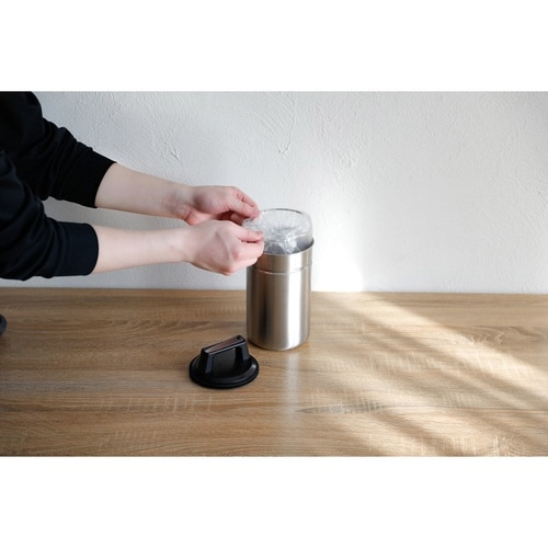 ゴミ箱 atomico 密閉できる