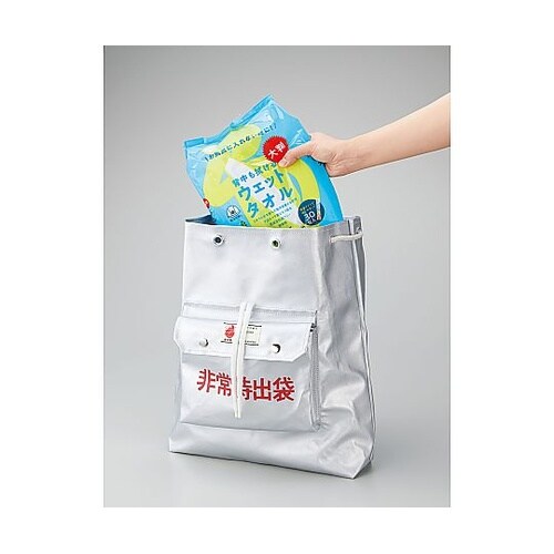 背中も拭ける大判ウェットタオル