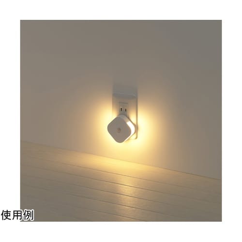 コンセント式人感明暗ナイトライト丸角型