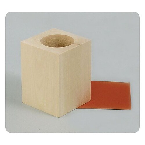 30604 木彫筆立(しな材)